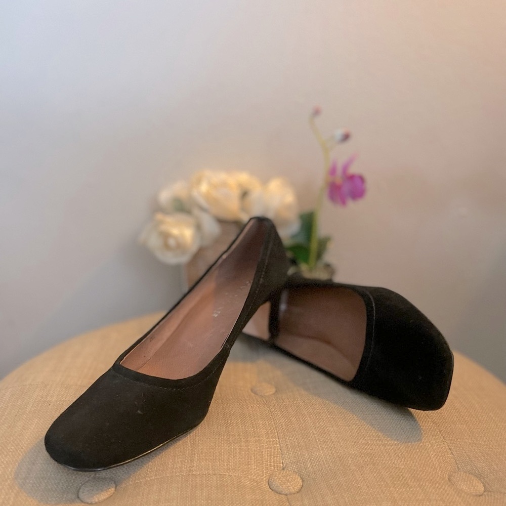 Donald J Pliner Black Suede Shoes - Size 6.5